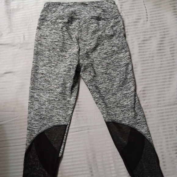 Hollister Calisport Womens Leggings - Picture 2 of 4